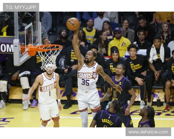 湖人逆袭太阳险胜 成功保住季后赛希望