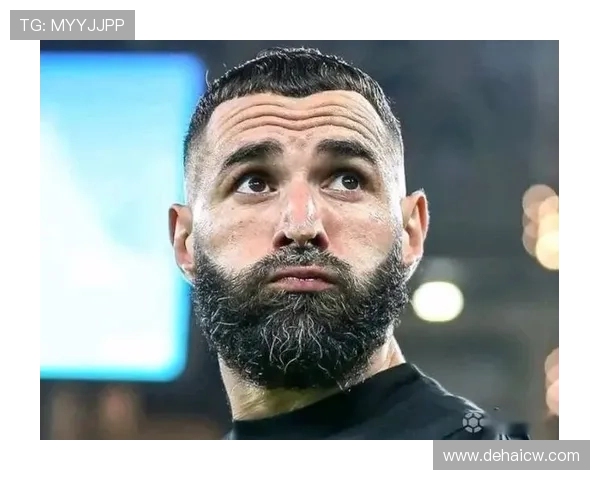 罗马诺称合同无进展本泽马罢赛