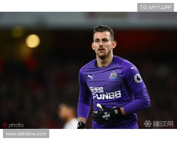 邮报称维拉洽谈埃利奥特租借条款