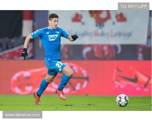 [德甲]克拉马里奇送回传 斯科夫吊射破门.